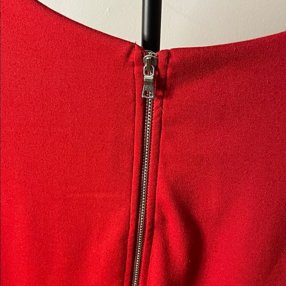 GAP Vibrant Red Top - Picture 4 of 9